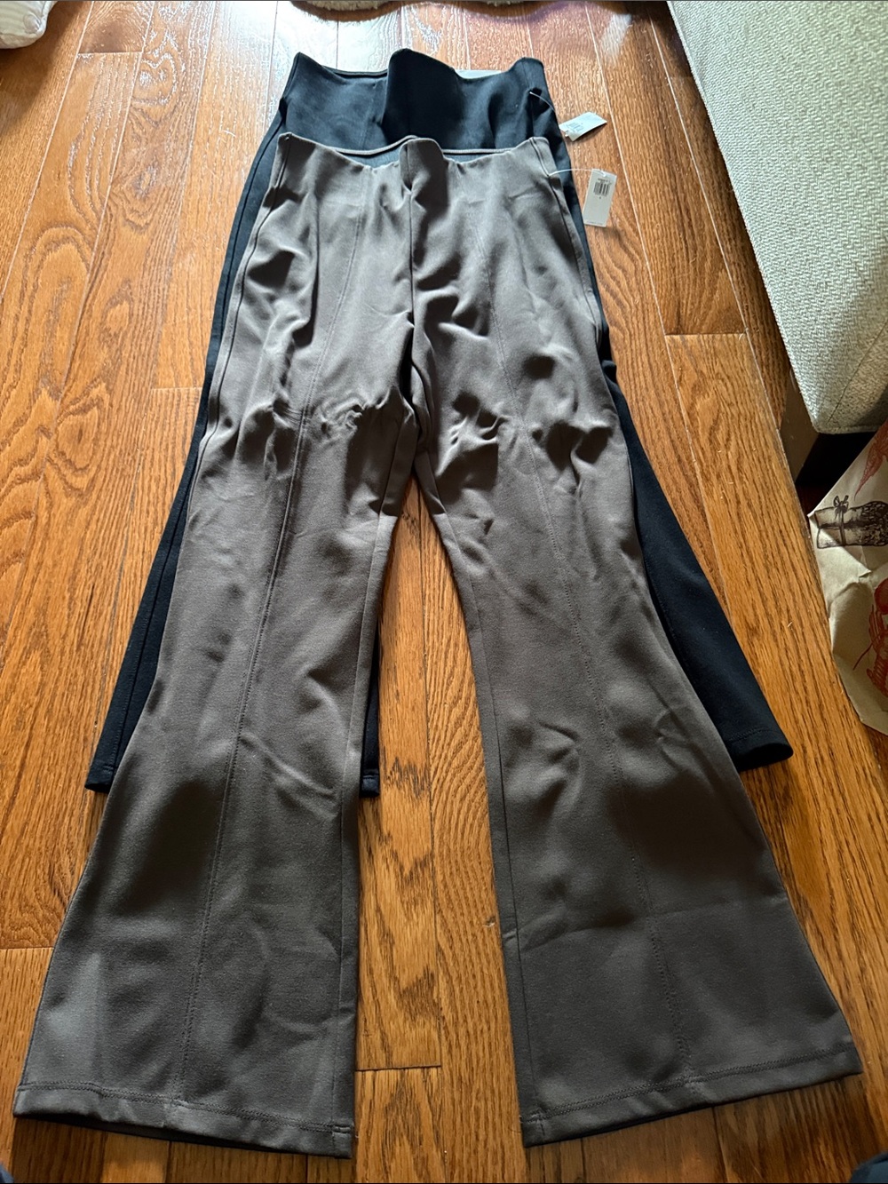 Old navy cropped flare pants